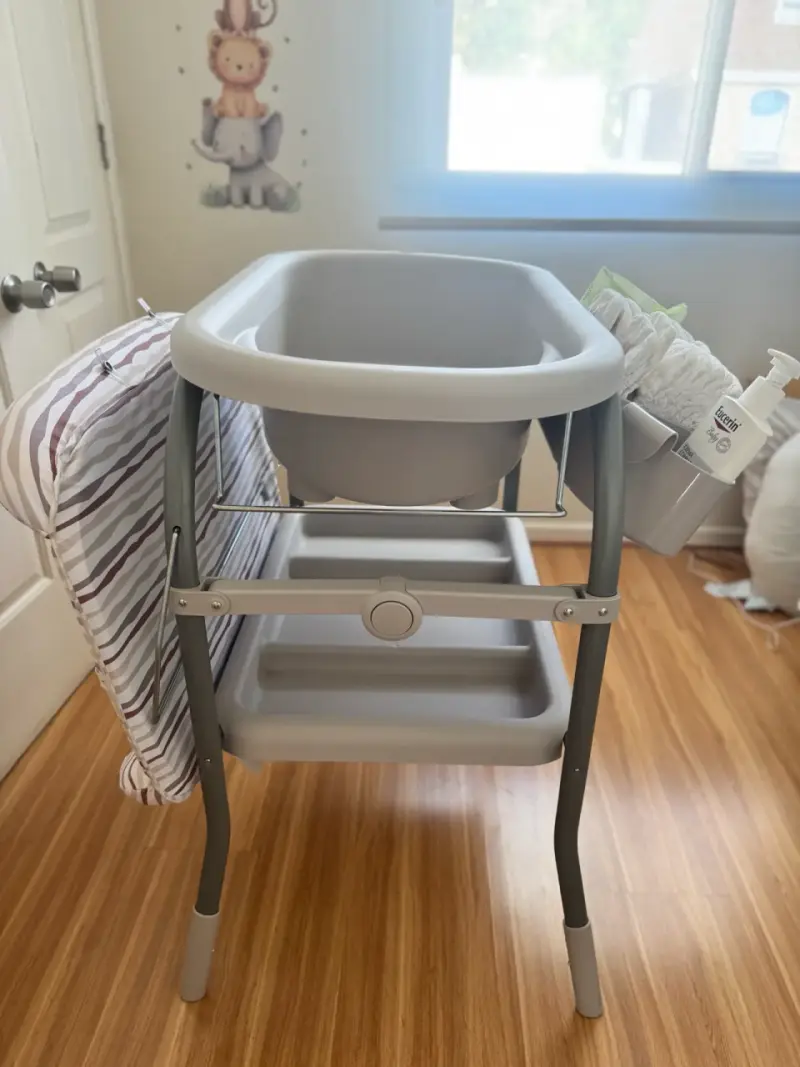 Mudador y bañera plegable para bebé - 1