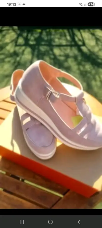 Zapatos de mujer color rosa con hebilla - miniatura 2