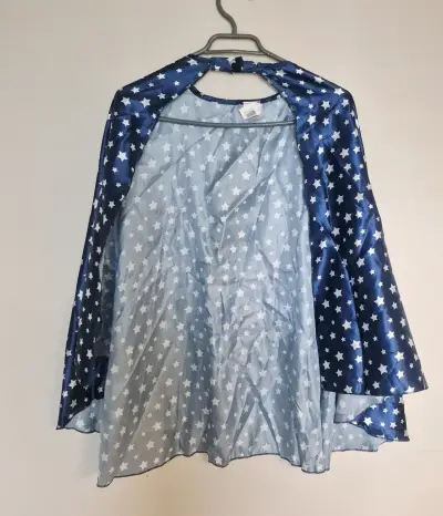 Capa de superhéroe para niños reversible - miniatura 2