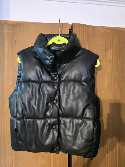 Parka acolchada negro Zara para mujer - miniatura 1