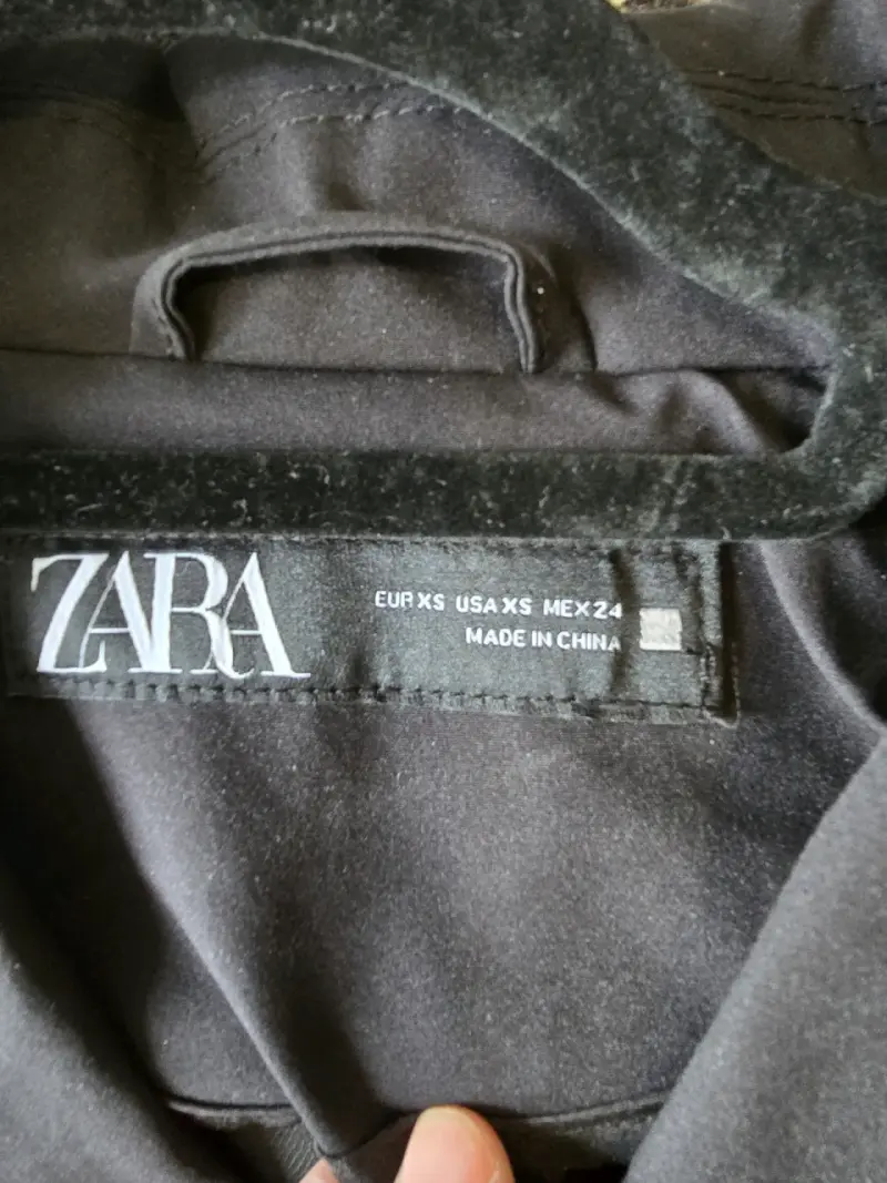 Abrigo negro largo Zara para mujer - 2