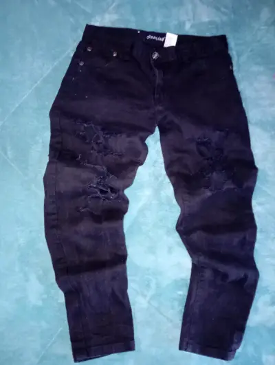 Jeans negros desgastados para hombre - miniatura 1