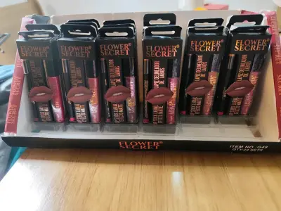 Set de maquillaje Flower Secret y RMT - miniatura 1