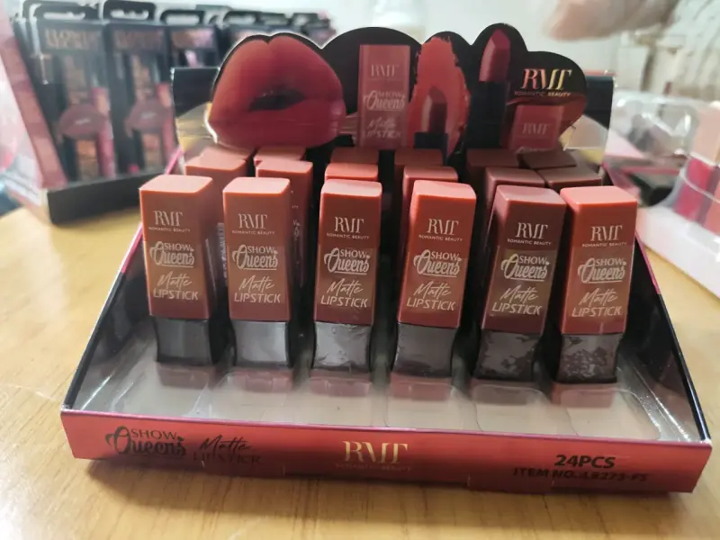 Set de maquillaje Flower Secret y RMT - 2