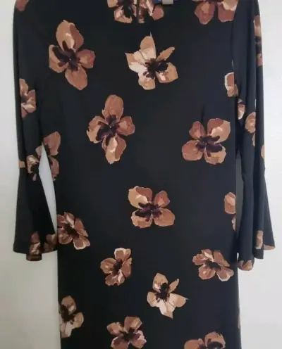 Vestido negro con estampado floral marrón - miniatura 3