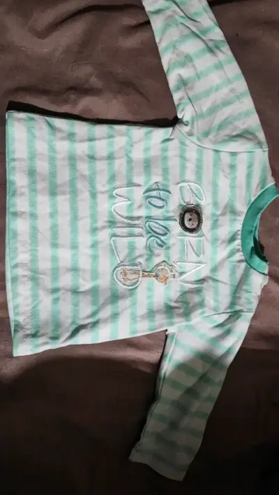 Conjunto de bebé a rayas y jeans - miniatura 2