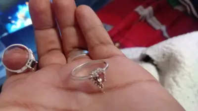 Anillo de plata con piedra preciosa - miniatura 1