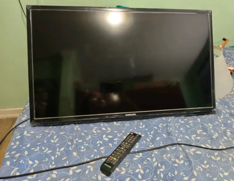Televisor Samsung 32" LED - 1
