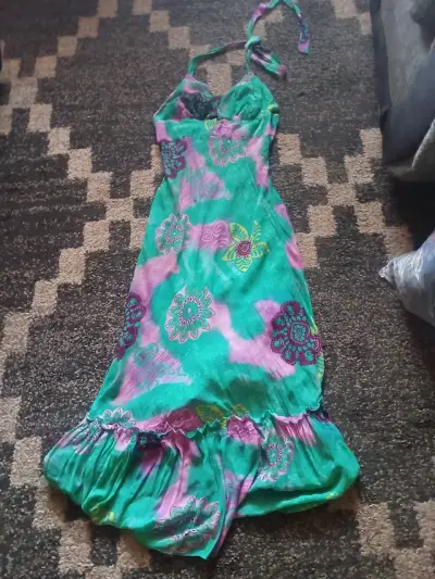 Conjunto de ropa femenina variada - miniatura 3
