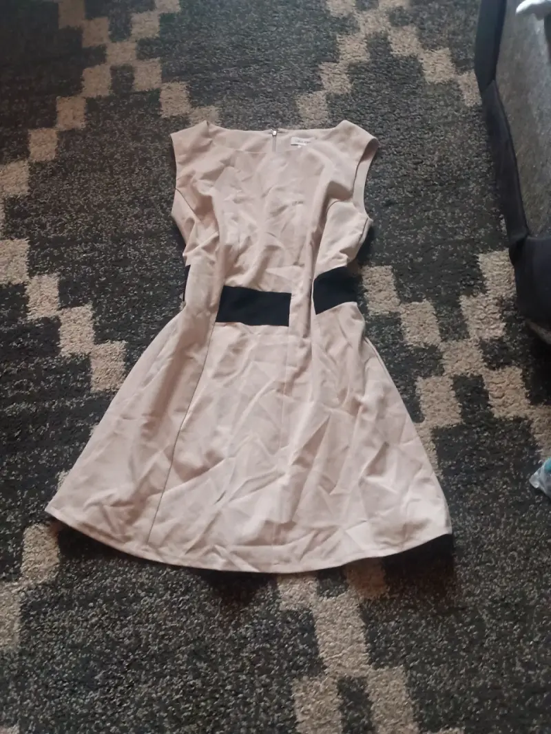 Conjunto de ropa femenina variada - 6