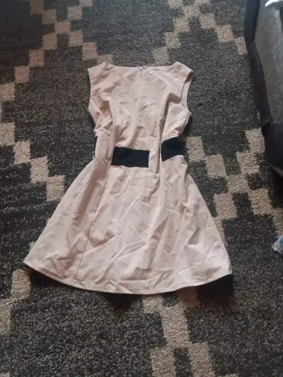 Conjunto de ropa femenina variada - miniatura 6