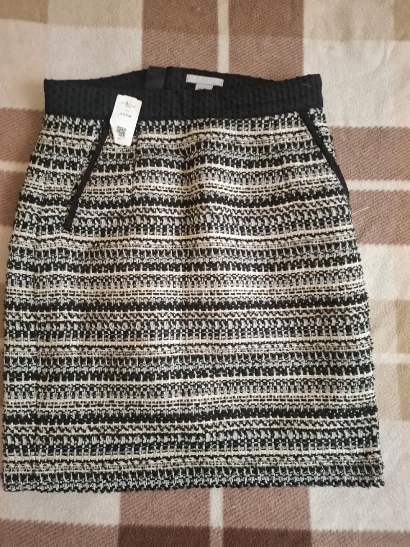 Falda corta H&M en blanco y negro