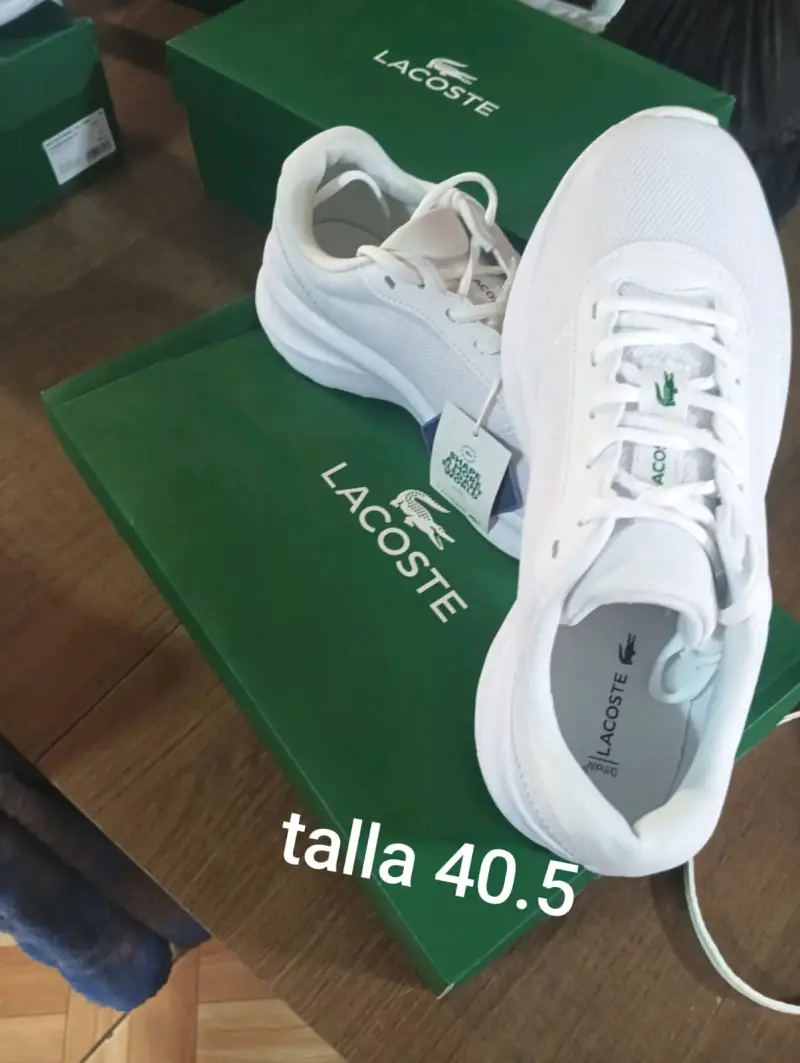 Zapatillas deportivas Lacoste para mujer en varios colores - 3