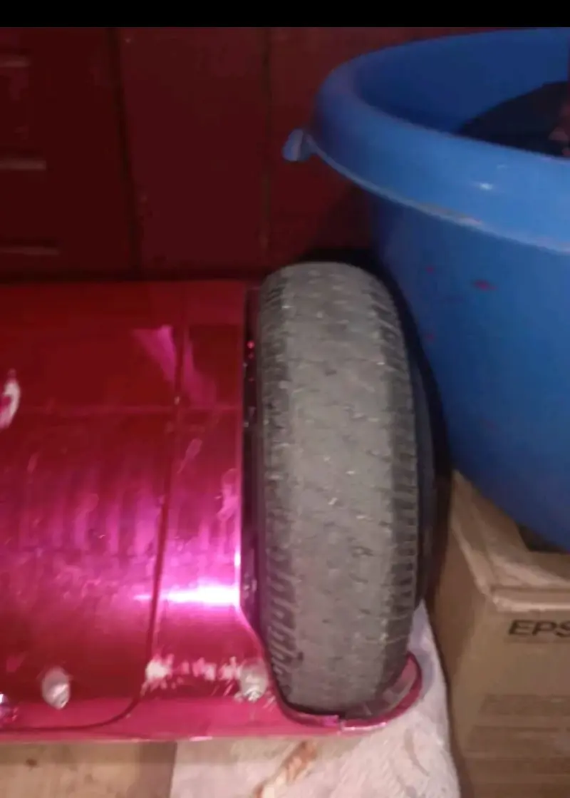 Hoverboard eléctrico rosa con leves desgastes - 3