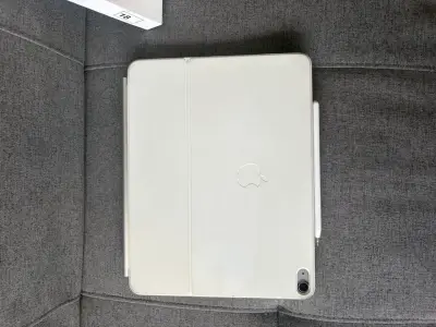 iPad Air 13 pulgadas con Magic Keyboard y pencil - miniatura 3