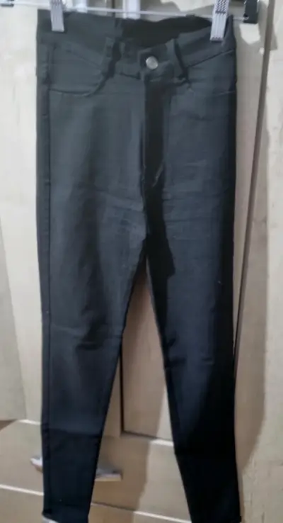 Jeans de mujer en varios colores - miniatura 1