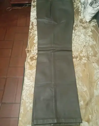 Pantalones de cuero marrón para hombre - miniatura 1