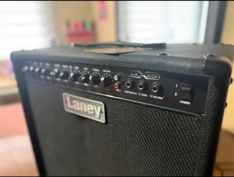 Amplificador de guitarra Laney LX65R con reverb - 1