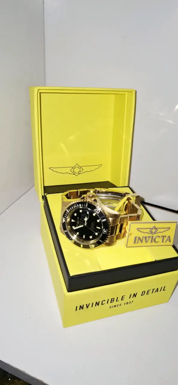 Reloj Invicta dorado con caja original - 3