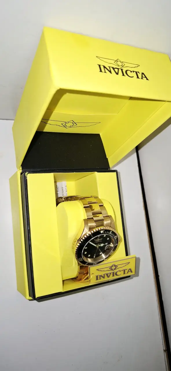 Reloj Invicta dorado con caja original - 5
