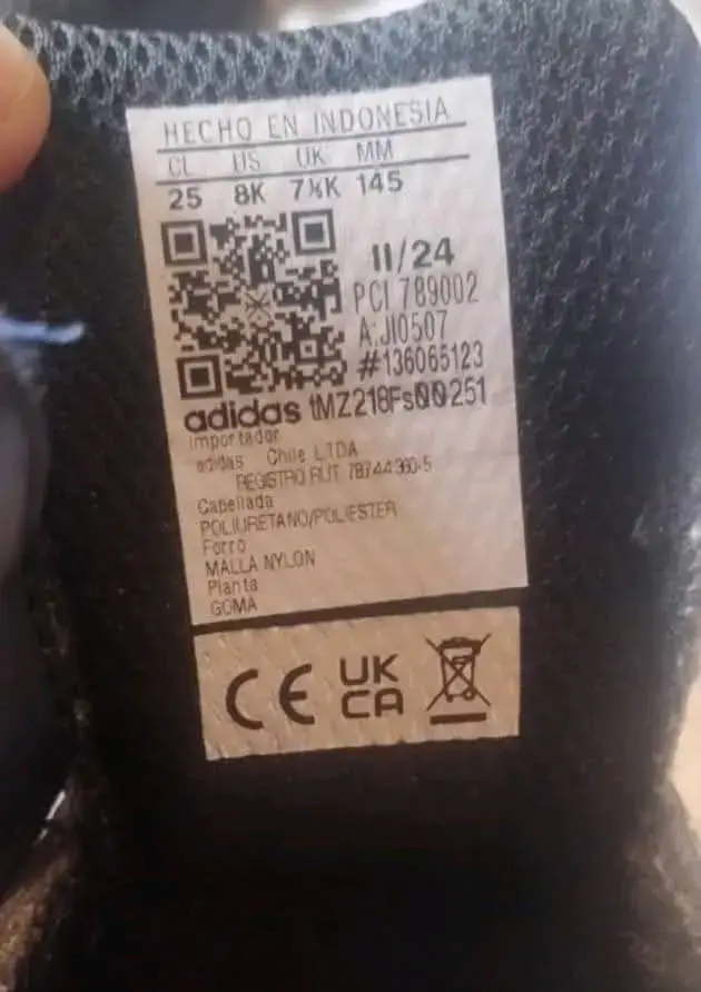 Zapatillas negras para niños Adidas con velcro - 2