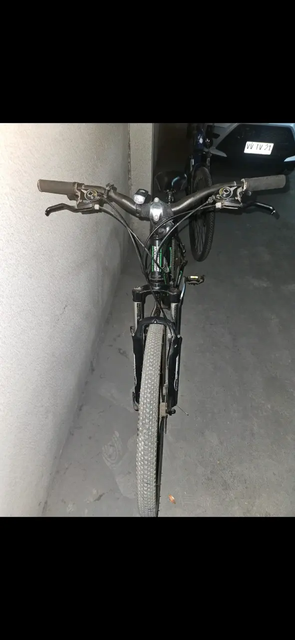 Bicicleta Aluminio de montaña negra con suspensión - 2