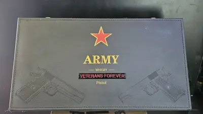 Set de Whisky Army con Pistolas Decorativas - miniatura 1