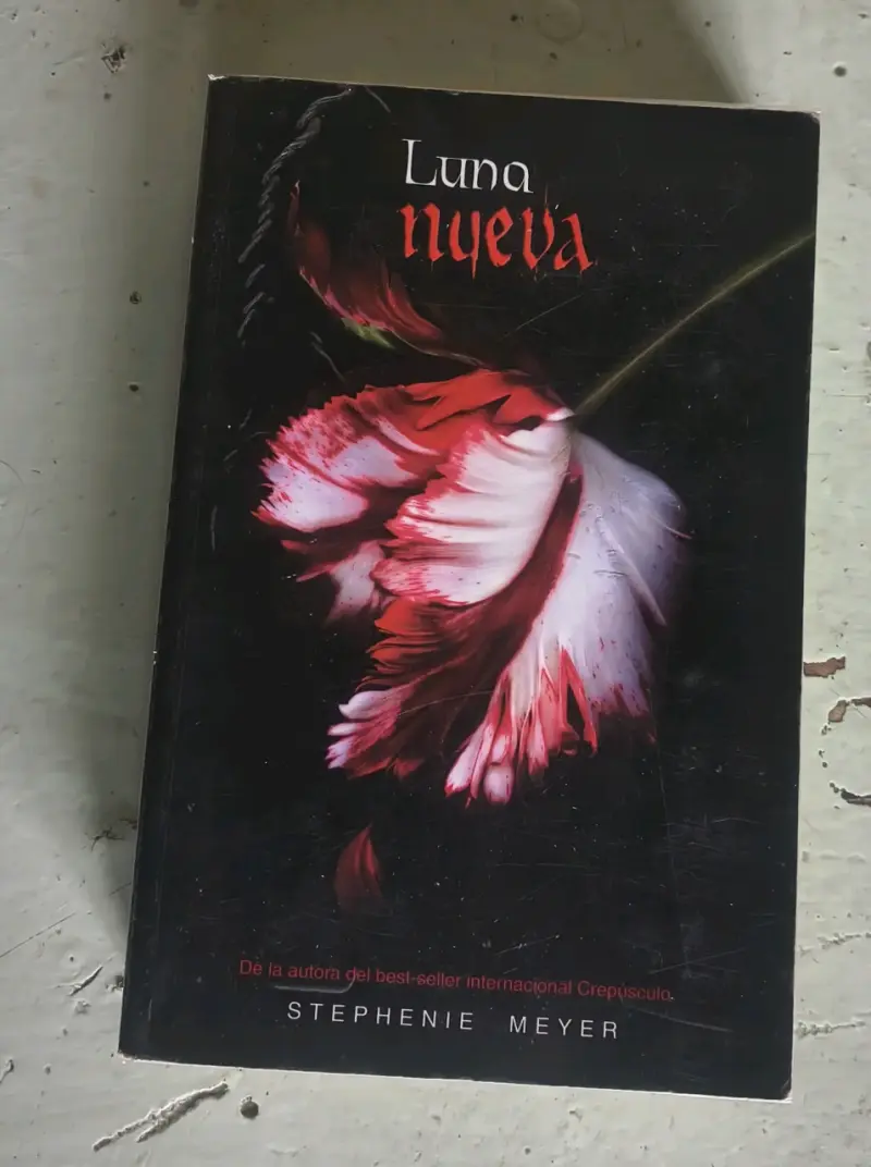 Libro Luna Nueva de Stephenie Meyer Original - 1