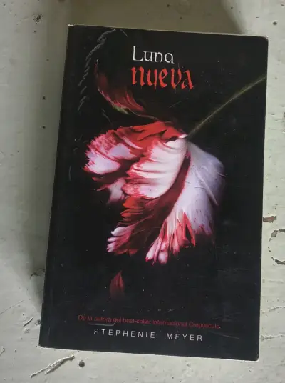 Libro Luna Nueva de Stephenie Meyer Original - miniatura 1