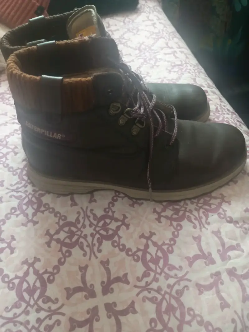 Botas Caterpillar marrones para mujer