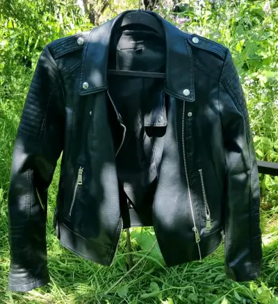 Chaqueta de cuero negra Vero Moda para mujer - miniatura 1