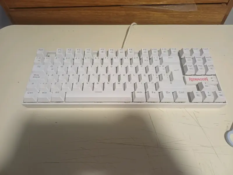 Teclado mecánico Redragon con switches azule - 1