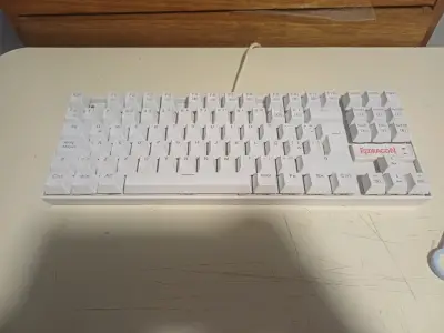 Teclado mecánico Redragon con switches azule - miniatura 1