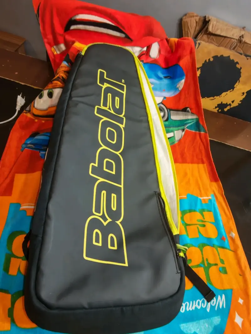 Bolso raquetero Babolat negro y amarillo - 1