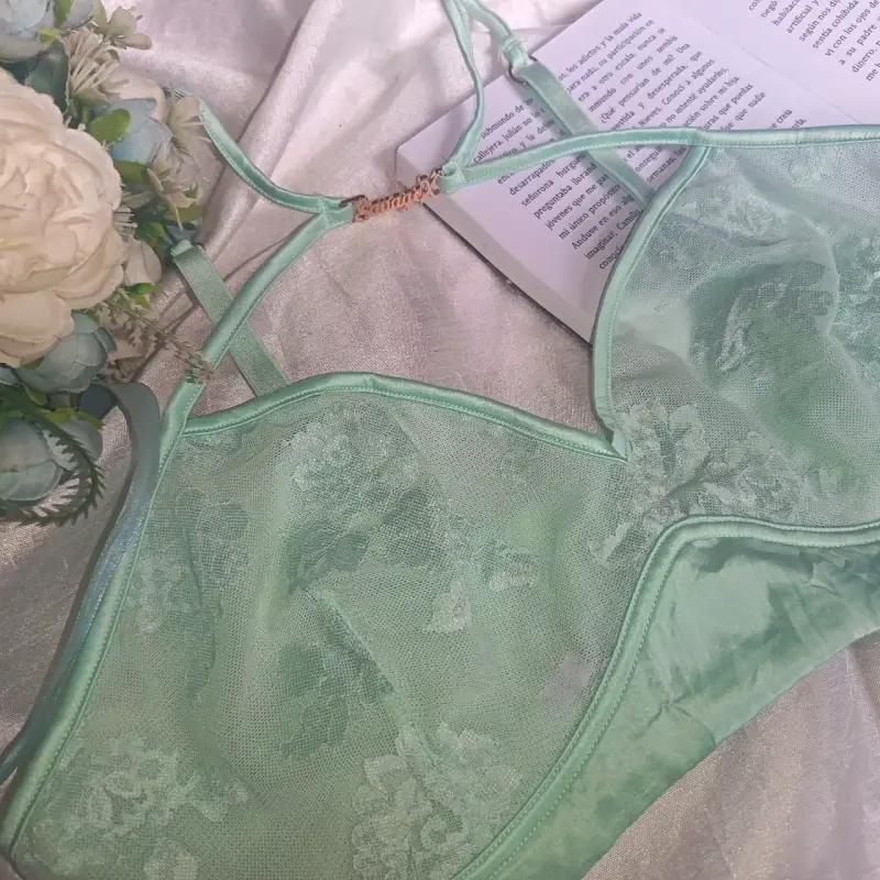 Bralette verde menta con encaje floral - 2