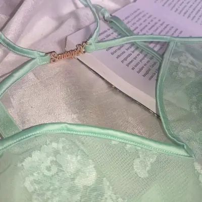 Bralette verde menta con encaje floral - miniatura 3