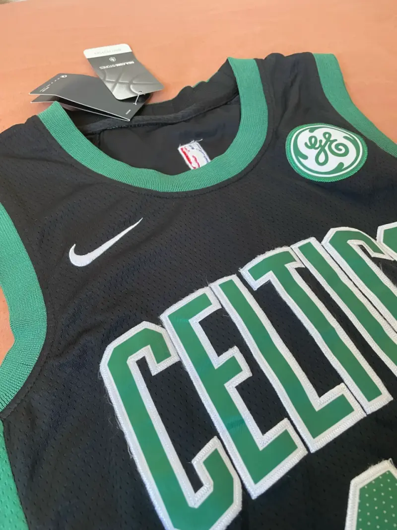 Camiseta NBA Boston Celtics Irving 11 Nike Talla L - 3