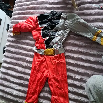 Power ranger rojo talla 2 aprox - miniatura 1