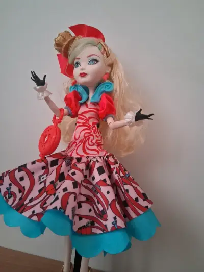 MuñecaEver After High Apple White WayTooWonderland - miniatura 2