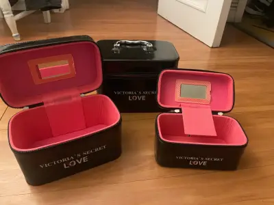 Set de neceseres Victoria's Secret Love - miniatura 1