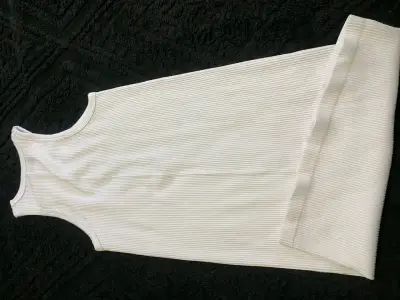 Vestido largo sin mangas blanco para mujer - miniatura 2