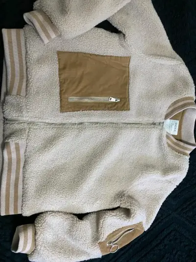 Chaqueta d beige con bolsillo y diseño 'Peace - miniatura 1