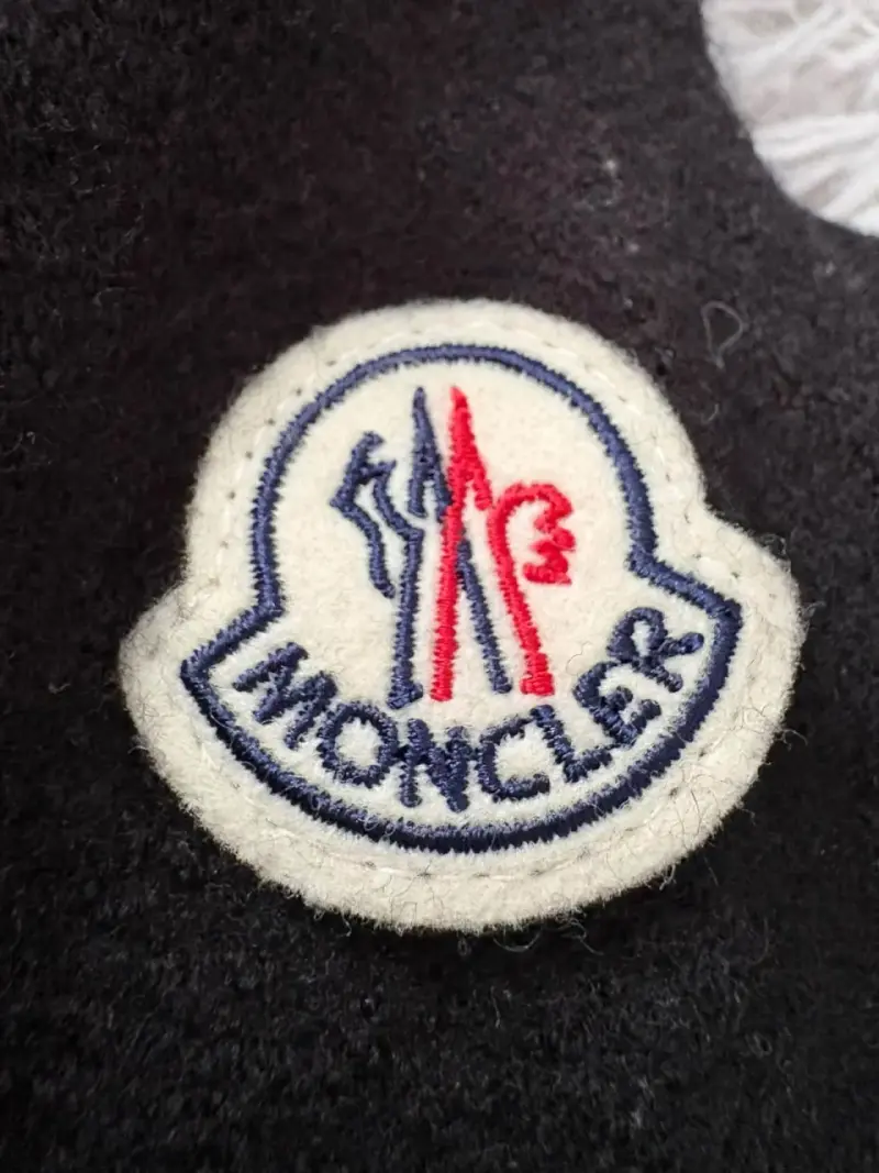 Suéter de lana Moncler negro con logo - 3