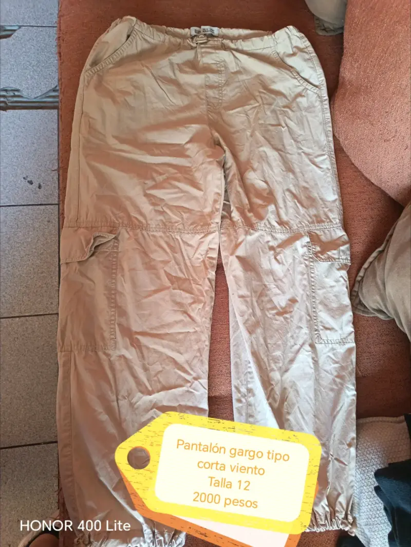 Pantalón Cargo Beige Talla 12 - 1