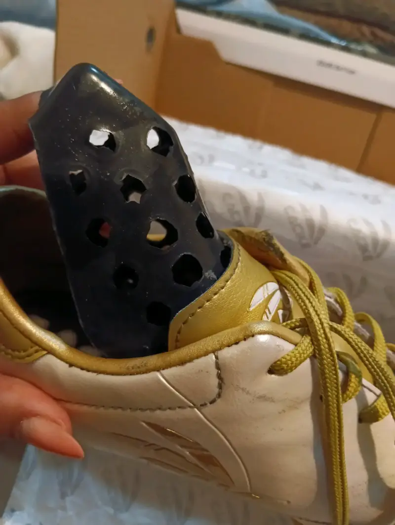 Zapatillas de baby fútbol C1K doradas talla 41 - 5