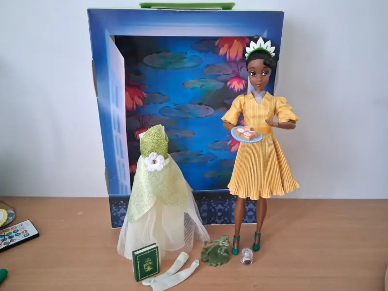 Muñeca Princesa Tiana con Accesorios Disney - 1