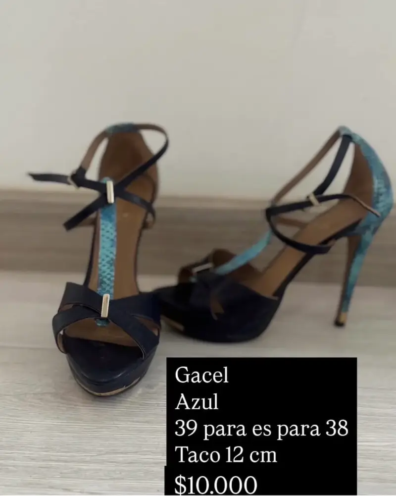 Tacones altos azul marca Gacel talla 39