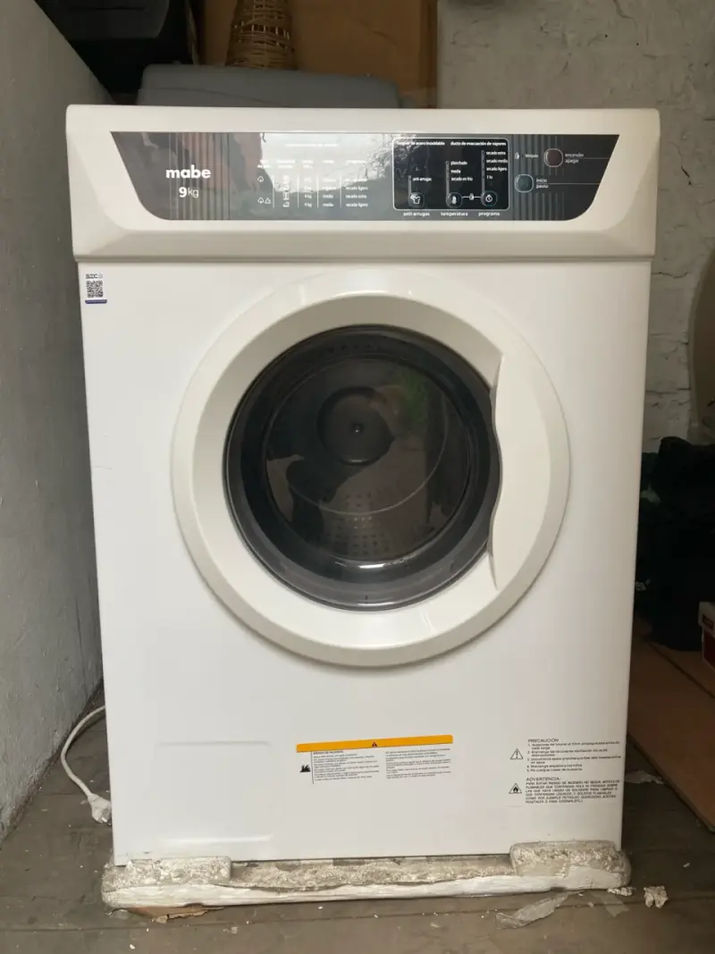 Secadora de Ropa Mabe 9 kg en Buen Estado - 2