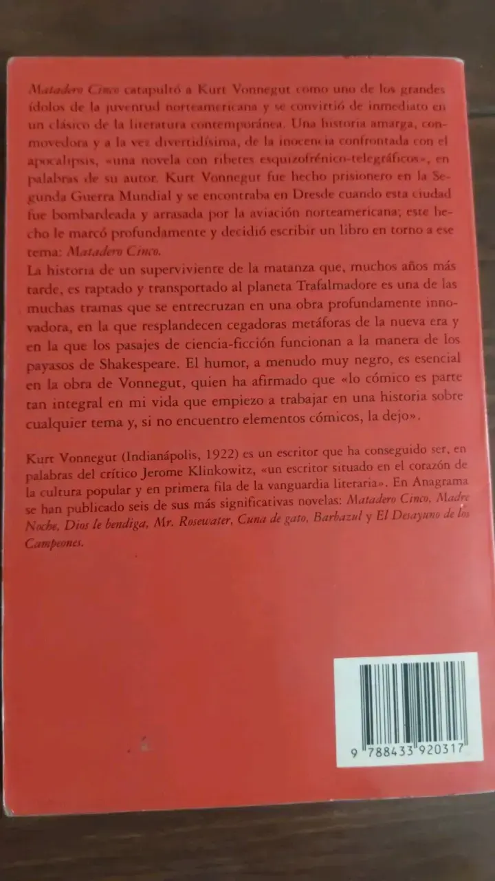 Libro 'Matadero Cinco' de Kurt Vonnegut - 2