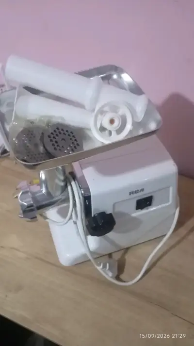 Moledora de Carne Eléctrica RCA Blanca - miniatura 1